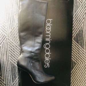 NEW Schutz Pointed Leather Boots